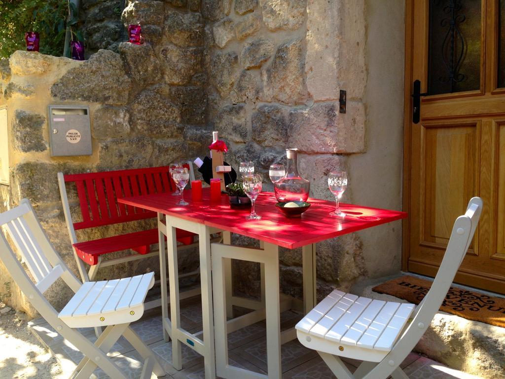 La Maisonnette Romantique Юзес Экстерьер фото
